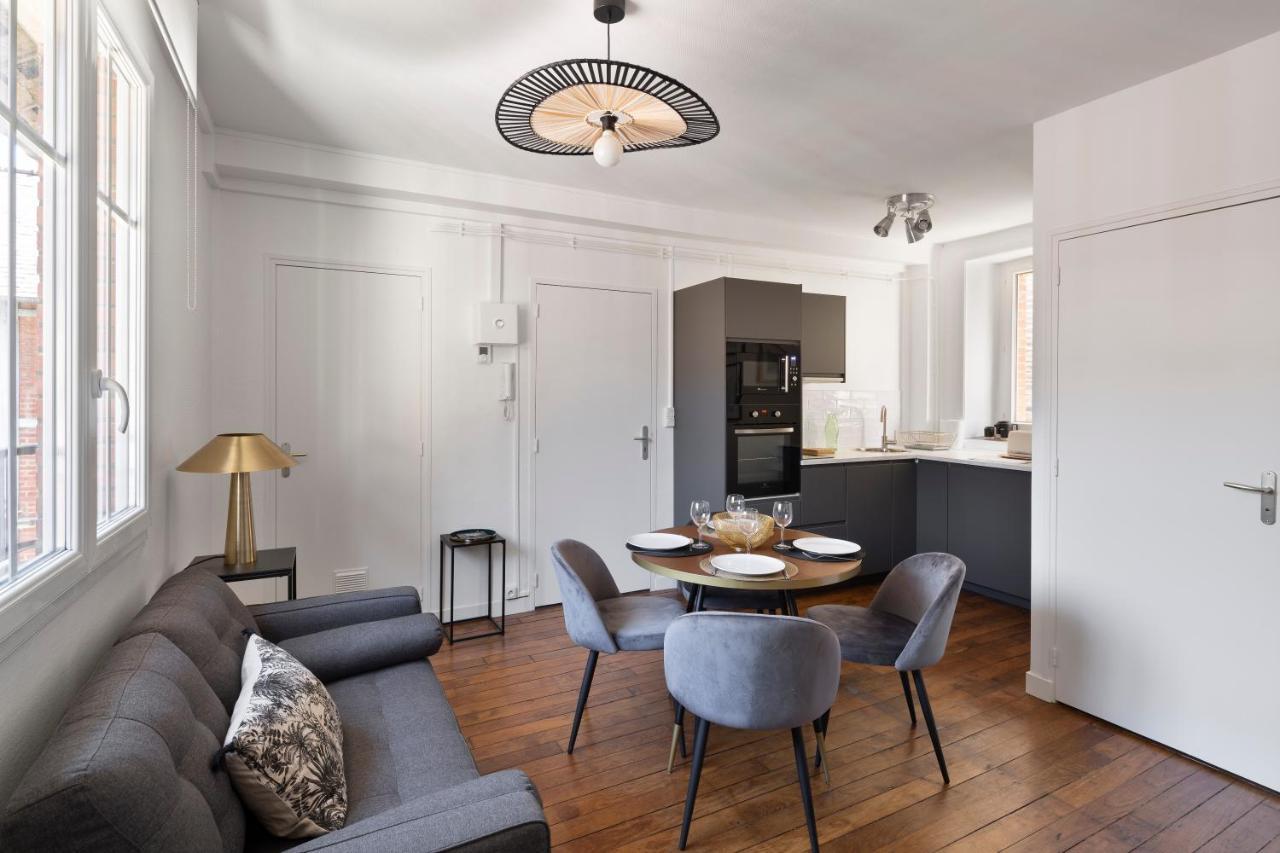 Le Carre Sainte-Anne - Appt En Plein Centre Historique Apartment Rennes Luaran gambar